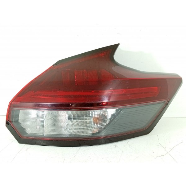 Lanterna Nissan Kicks Traseira Direita 2017/2024 265555r01a Direito/passageiro Vermelho