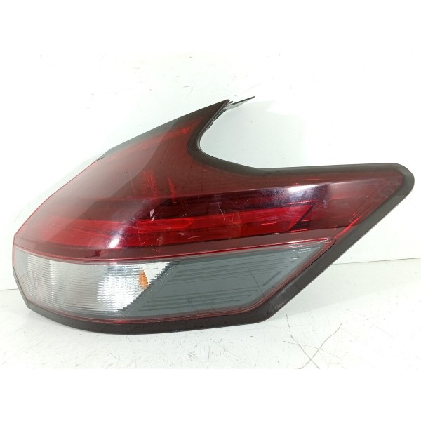 Lanterna Nissan Kicks Traseira Direita 2017/2024 265555r01a Direito/passageiro Vermelho