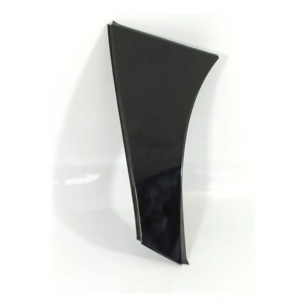 Acabamento Tampa Tras Mercedes Gla200 Esquerd0 A1567900388 Preto