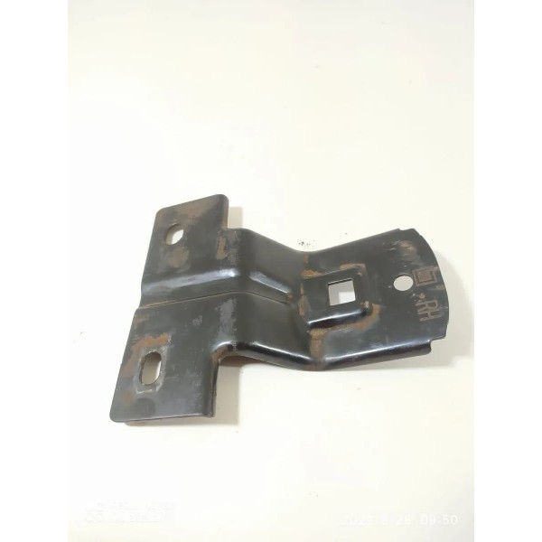 Suporte Radiador Tracker Direito 2014 2015 2016 2017