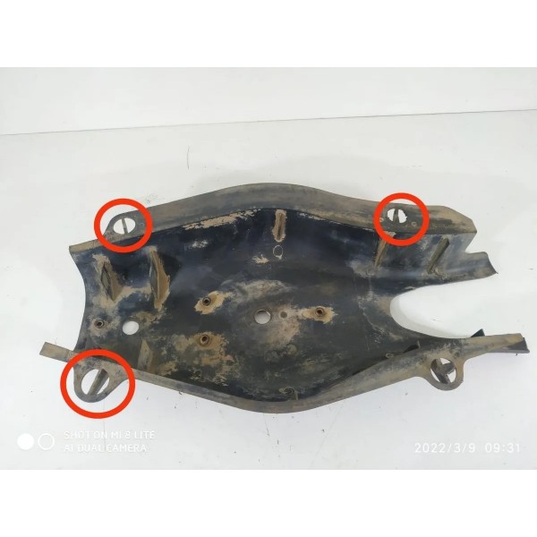 Capa Bandeja Mercedes C180 C200 Traseira Esq 2008/2014 Det