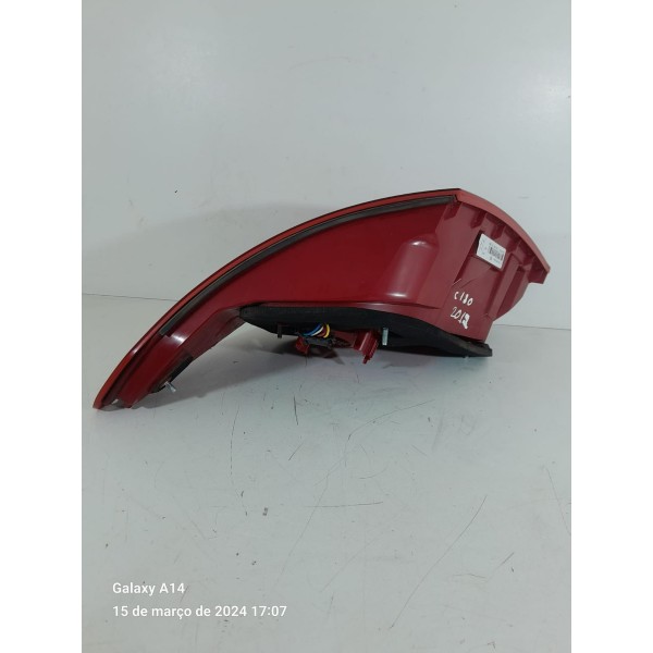 Lanterna Led Mercedes C180 C200 Direita 2012/2014 2048202764 Direito/passageiro Vermelho
