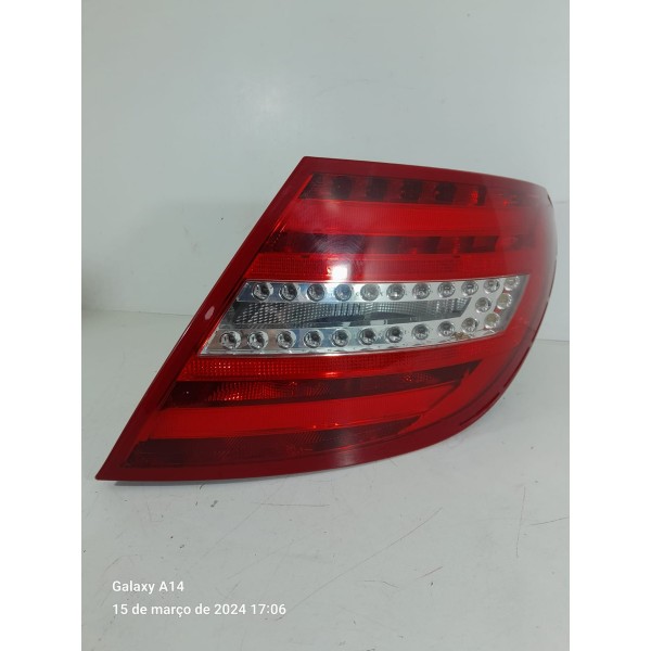 Lanterna Led Mercedes C180 C200 Direita 2012/2014 2048202764 Direito/passageiro Vermelho