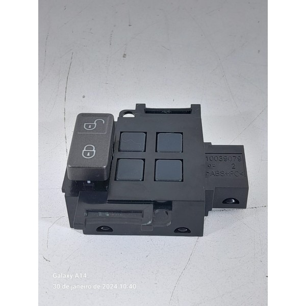 Botao Trava Discovery 4 Direito 2011/2015 Ah2214017aa