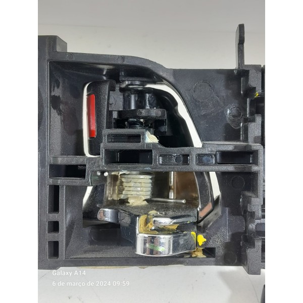 Macaneta Interna Porta Honda Hrv Dianteira Esq 2015/2021 Prateado Dianteira
