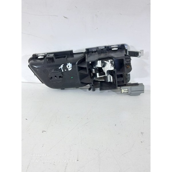 Macaneta Porta Discovery Traseira Esq 2010/2015 Ah2222601ac Prateado Traseira