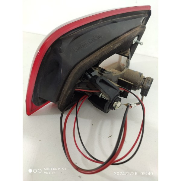 Lanterna Volvo S60 T5 Esquerda Tampa 2011/2018 Det 30796271 Esquerdo/motorista Vermelho