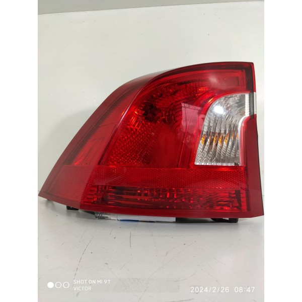 Lanterna Volvo S60 T5 Esquerda 2011/2018 31395930 Esquerdo/motorista Vermelho