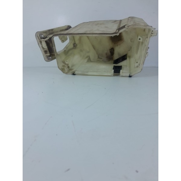 Suporte Caixa Fusiveis Mercedes C180 C200 08/13 A2045400024