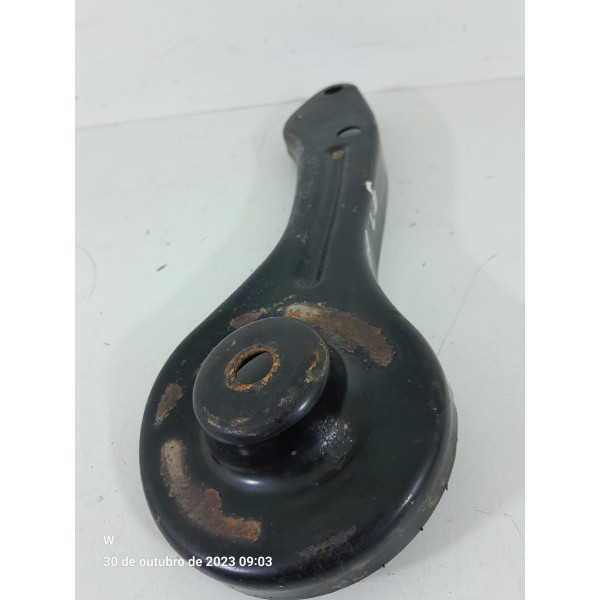 Suporte Braco Bmw 118 120 Traseira Esquerd 2005/2010 6766053