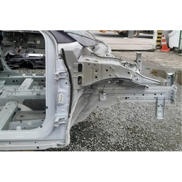 Longarina Caixa Roda Nissan Kicks Direita 2022 2023 Orig