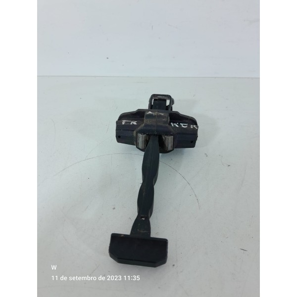 Limitador Porta Tracker Traseira 2020 2021 2022 2023 2024