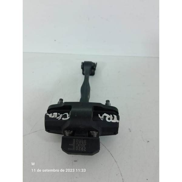 Limitador Porta Tracker 2021 A 2023 Dianteira /32104