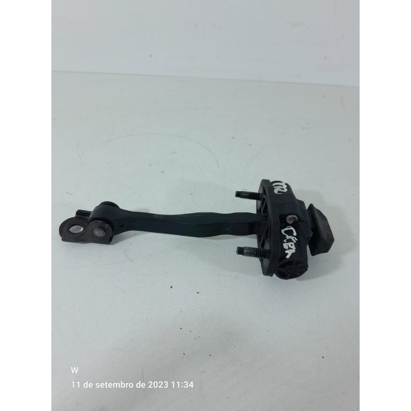 Limitador Porta Tracker 2021 A 2023 Dianteira /32104