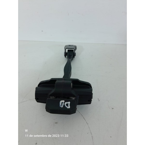 Limitador Porta Tracker 2021 A 2023 Dianteira /32104