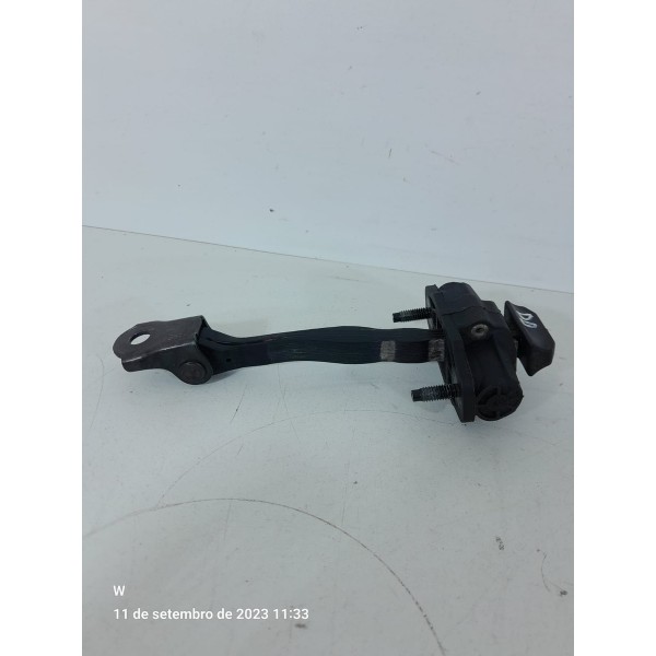 Limitador Porta Tracker 2021 A 2023 Dianteira /32104