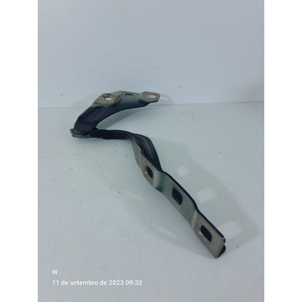 Dobradiça Braco Capo Tracker 2021 2022 2024 Dir Orig /32080