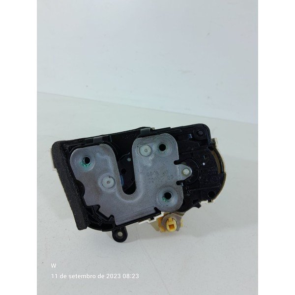 Fechadura Porta Onix Tracker Dianteira Es 2020/2024 26317126