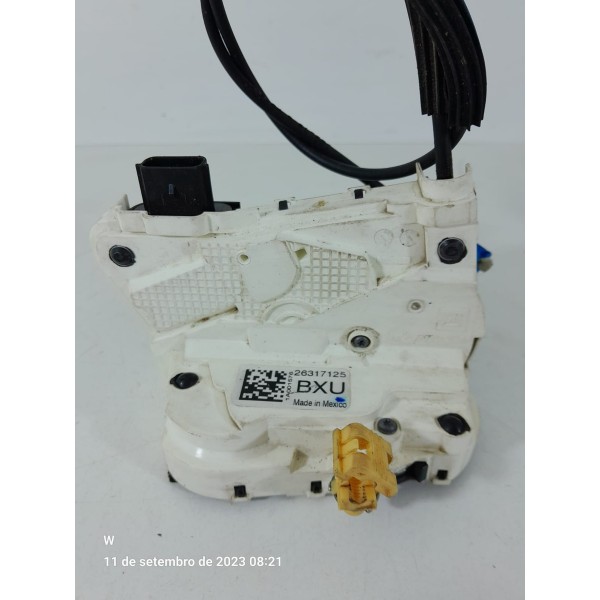 Fechadura Porta Tracker Onix Dianteira Di 2020/2024 26317125