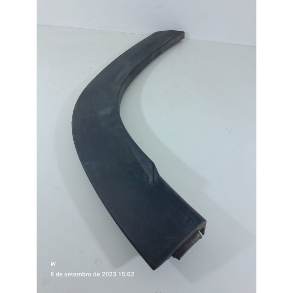 Moldura Lateral Tracker Traseira Dire 2020/2024 Det 26275876