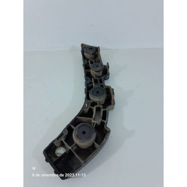 Guia Parachoque Tracker Traseiro Esquerdo 2020/2024 26279908