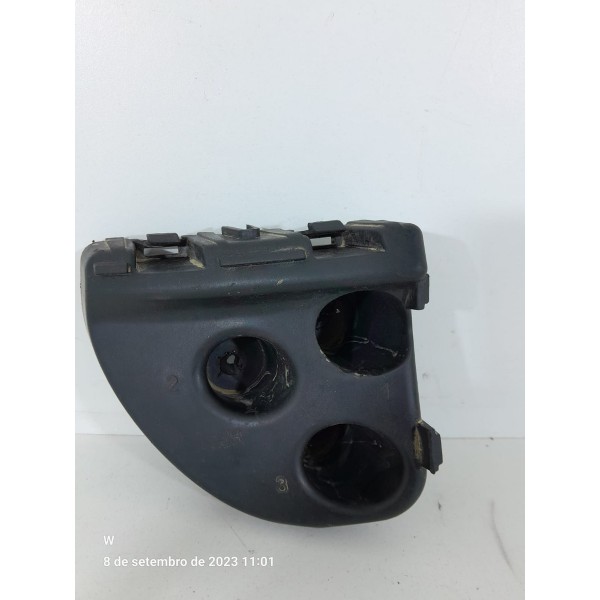 Guia Parachoque Tracker Traeiro Esquerdo 2020/2024  26279904