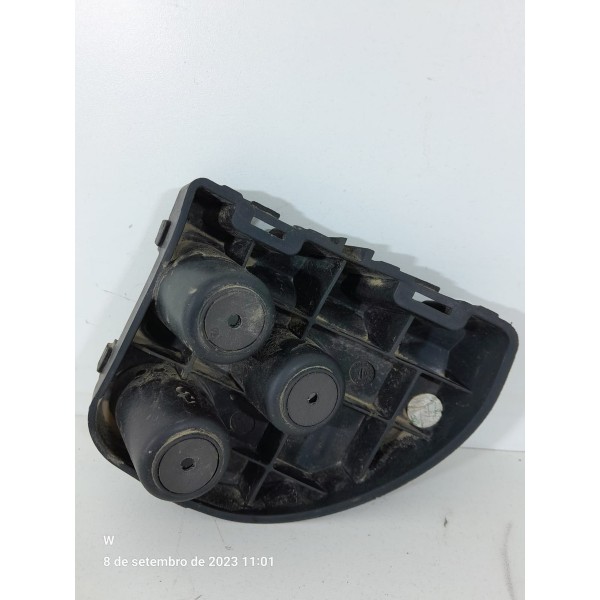 Guia Parachoque Tracker Traeiro Esquerdo 2020/2024  26279904