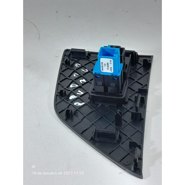 Botao Pisca Alerta Polo 2018/2024 2g1919234