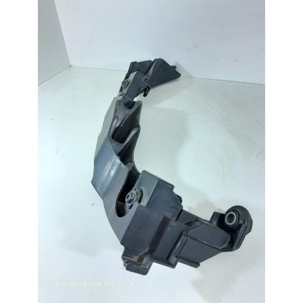 Suporte Farol Polo Esquerdo 2018/2024 6ea80571