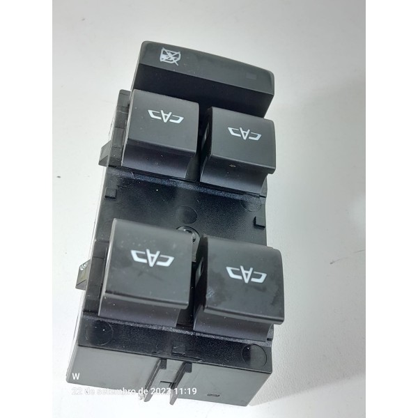 Botao Vidro Onix Tracker Dianteiro Esq 2020/2025 26211281