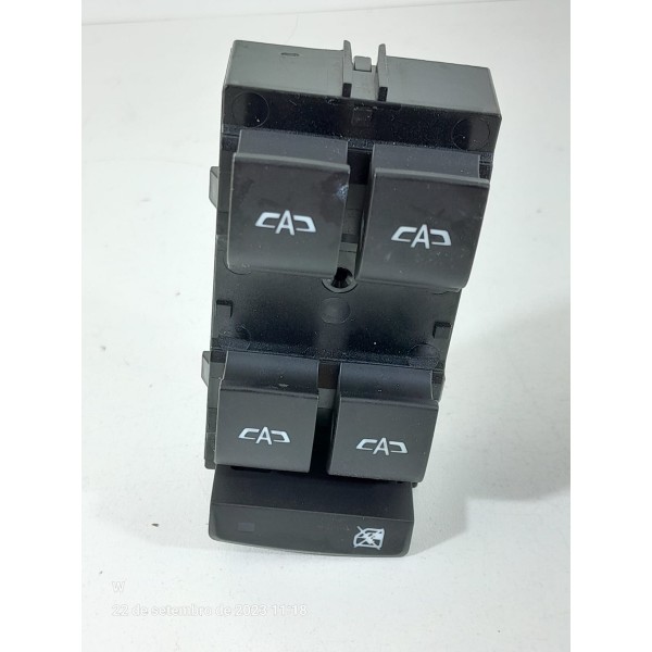 Botao Vidro Onix Tracker Dianteiro Esq 2020/2025 26211281