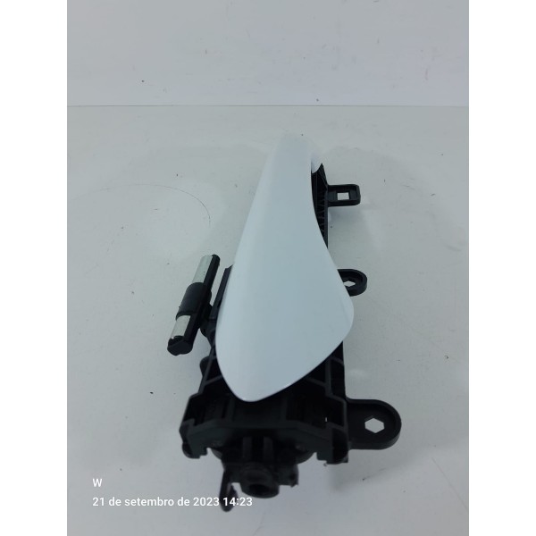 Macaneta Externa Onix Dianteira Direita 2020/2025 Branco Dianteira