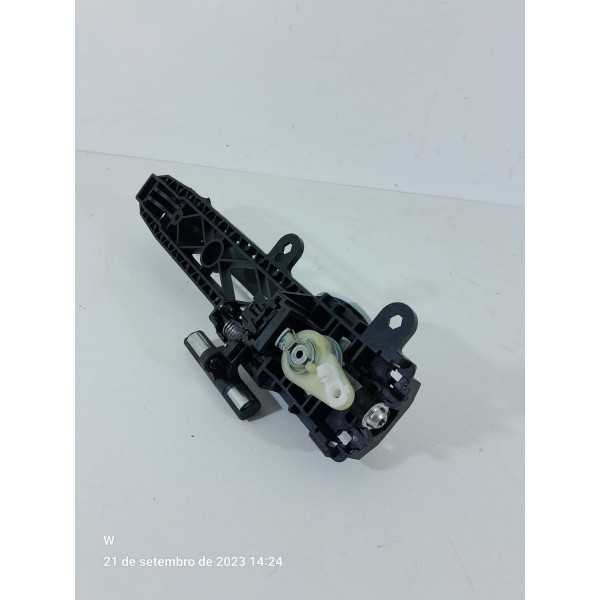 Macaneta Porta Onix Dianteira Esquerda 2020/2025
