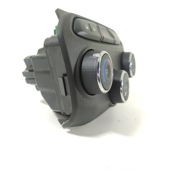 Comando Ar Condicionado Onix Prisma 2012/2019 52108785