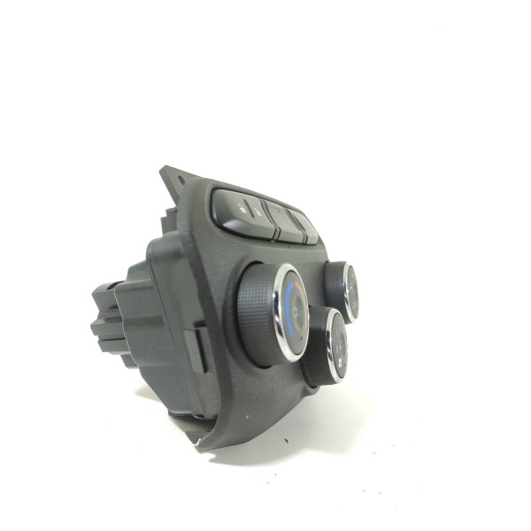 Comando Ar Condicionado Onix Prisma 2015/2019 52108785