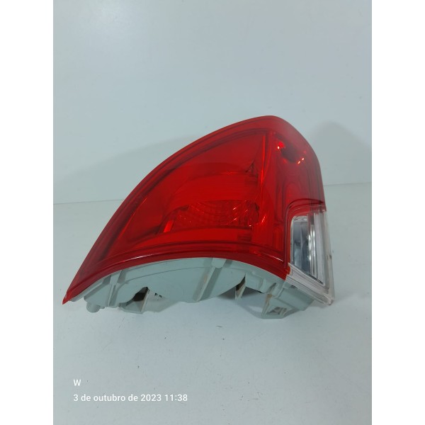 Lanterna Peugeot 2008 Tampa Traseir Esq 2018/2024 9808127680 Esquerdo/motorista Vermelho
