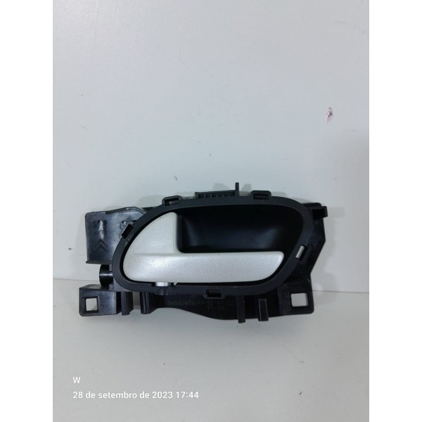 Macaneta Porta Peugeot 2008 Dianteira Esquerda 2016 A 2024 Dianteira