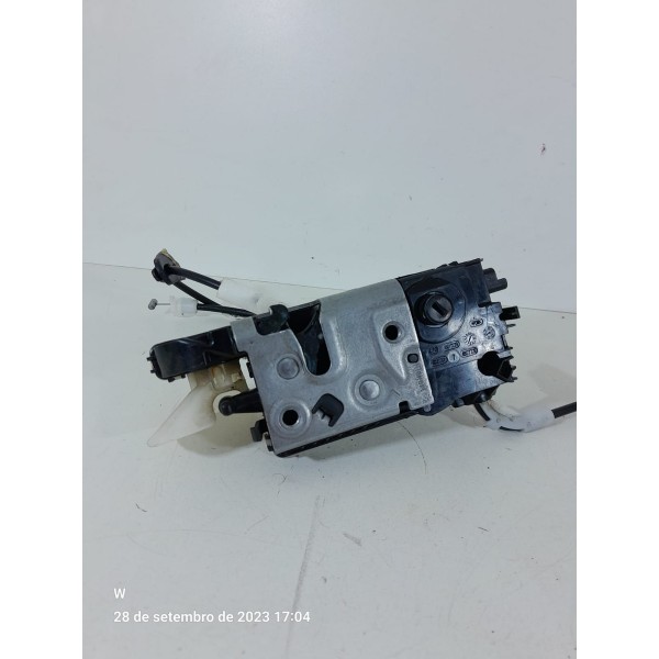 Fechadura Porta Peugeot 2008 Dianteira Es 2018/2024 40537230