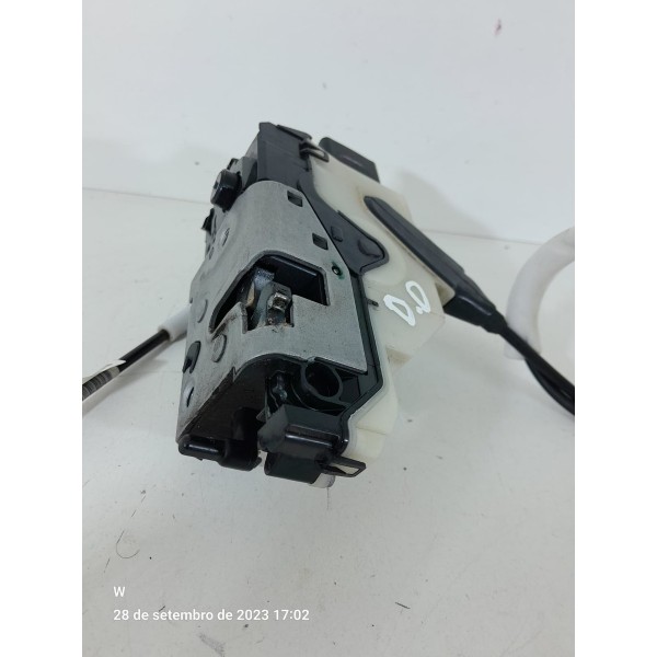 Fechadura Porta Peugeot 2008 Dianteira Di 2018/2024 40647230