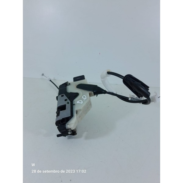 Fechadura Porta Peugeot 2008 Dianteira Di 2018/2024 40647230