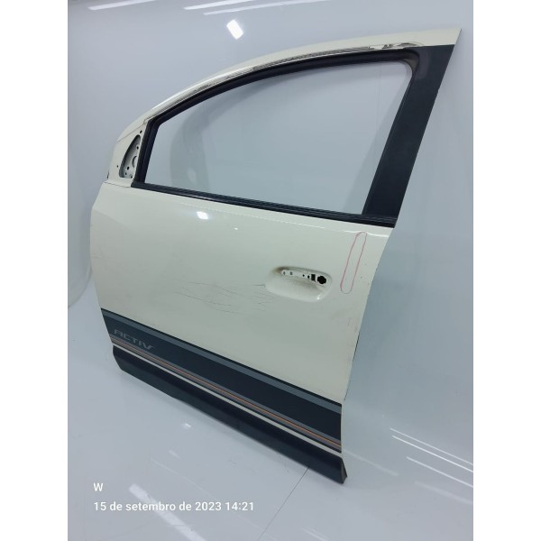 Porta Spin Activ Dianteira Esquerda 2016/2018