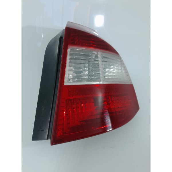 Lanterna Bmw 118 120 Direita 2005 2007 2009 2008 6924502 Direito/passageiro Água