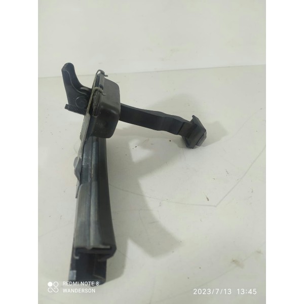 Limitador Porta Peugeot 2008 Traseiro Esquerdo 2018/2024
