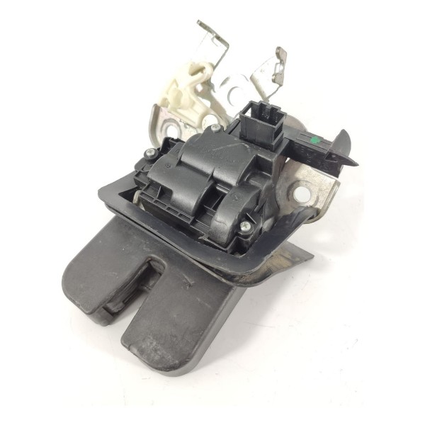 Fechaura Tampa Traseira Audi A1 A3 A4 A5 Q3 Q5 8r0827505